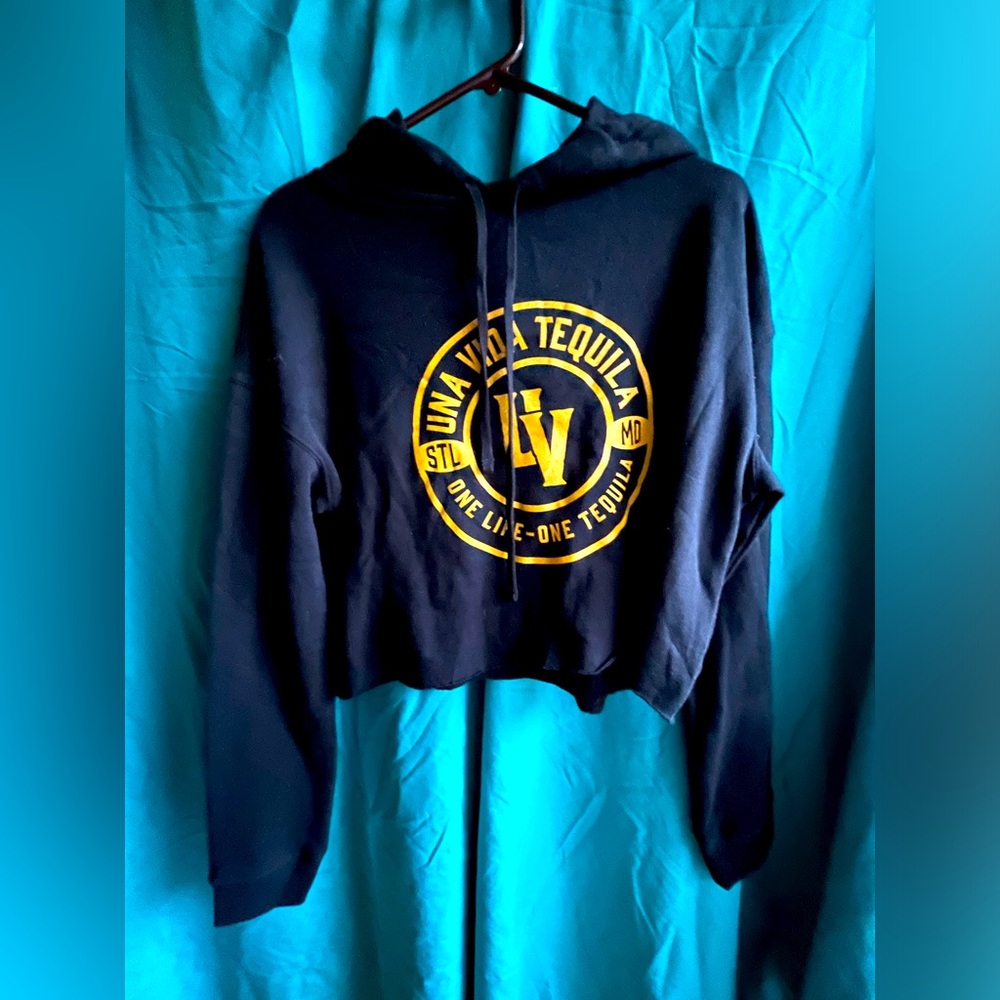 Una Vida Tequila crop top hoodie
